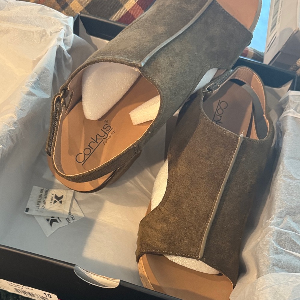 Corkys Women's Khaki Sandals